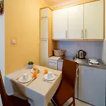In With Air Conditioning, Wifi 4886-5 *