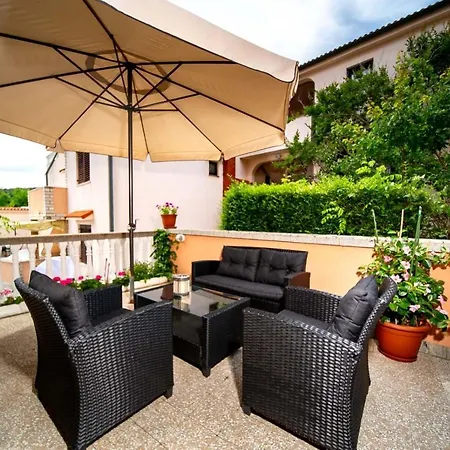 In With Air Conditioning, Wifi 4886-5