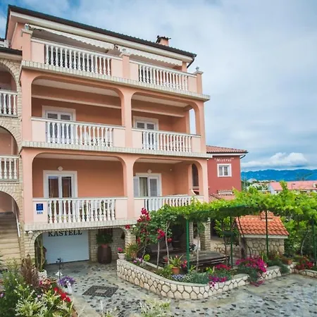 In With Air Conditioning, Wifi 4886-5 Lopar