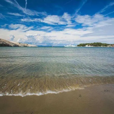 In With Air Conditioning, Wifi 4886-5 Lopar